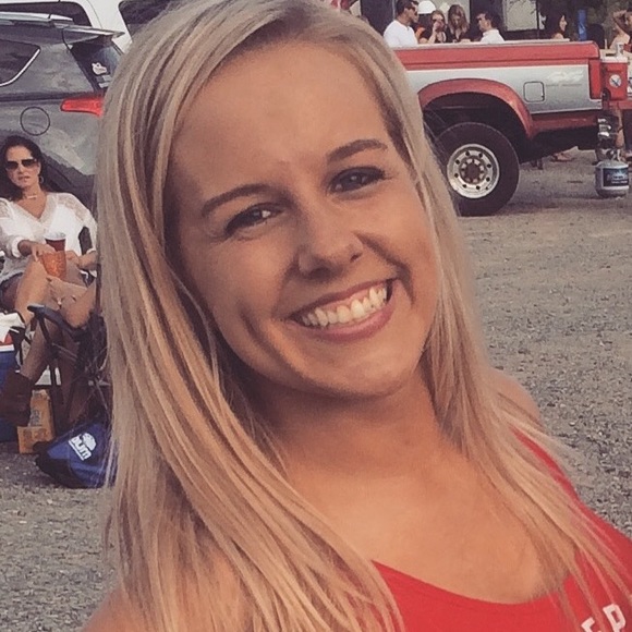 Meet your Posher, Trisha - Picture 1 of 1